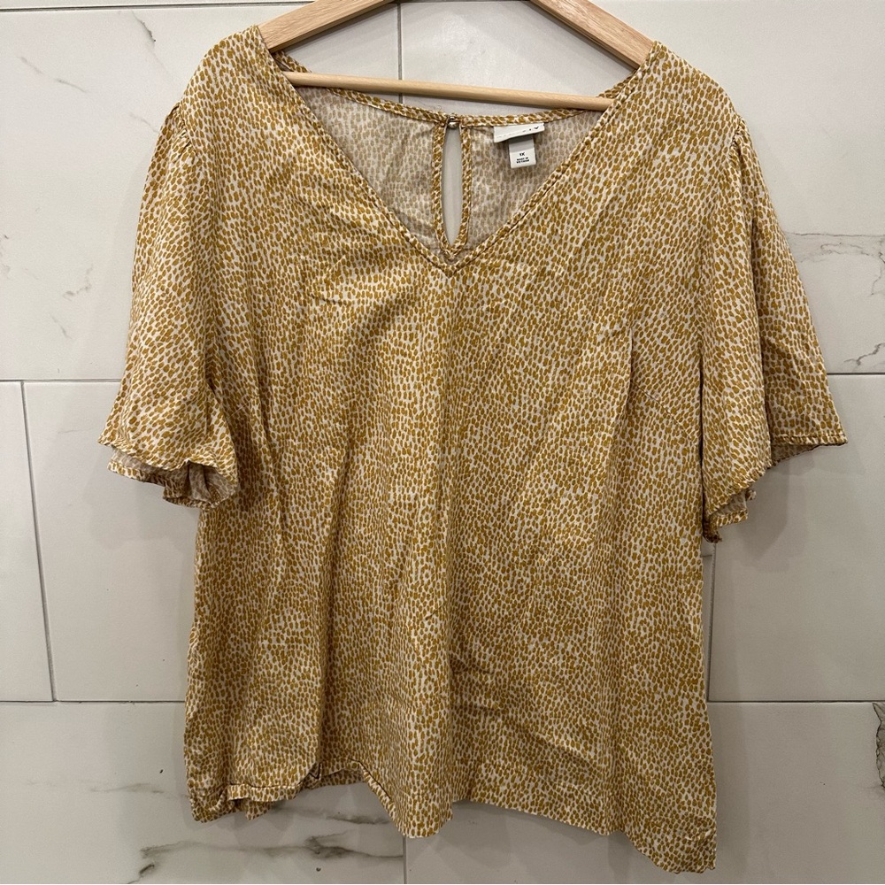 Women’s plus size short sleeve blouse leopard print